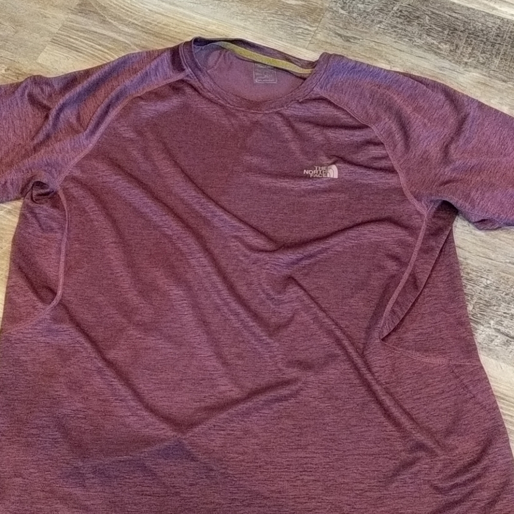 Men's North Face Workout top